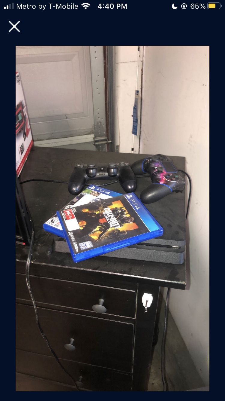 Ps4 2 Games 2 Controllers
