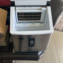 Ice Maker Machine
