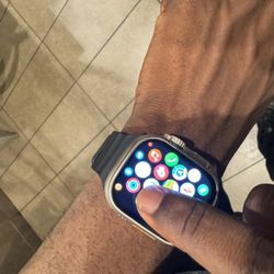Apple Watch Ultra 2 49mm With GPS and Cellular 