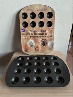 2 New Wilton Doughnut Hole Pan