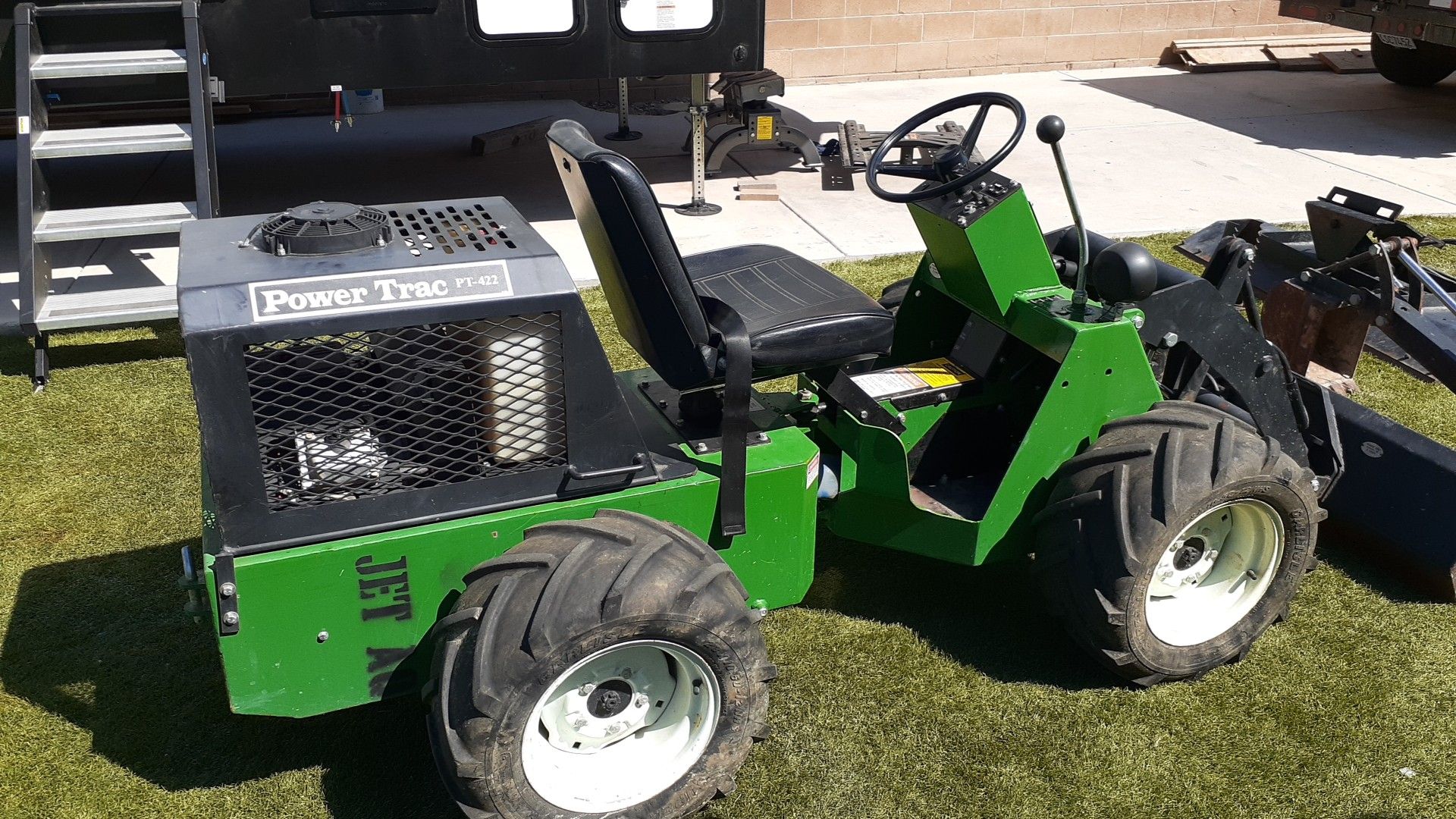 Power Trac PT422 Tractor / for sale or trade read all description