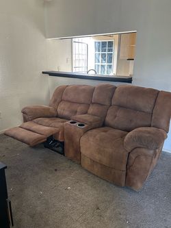 2 SEATER RECLINING SOFA