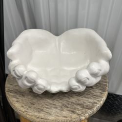 Hands Bowl