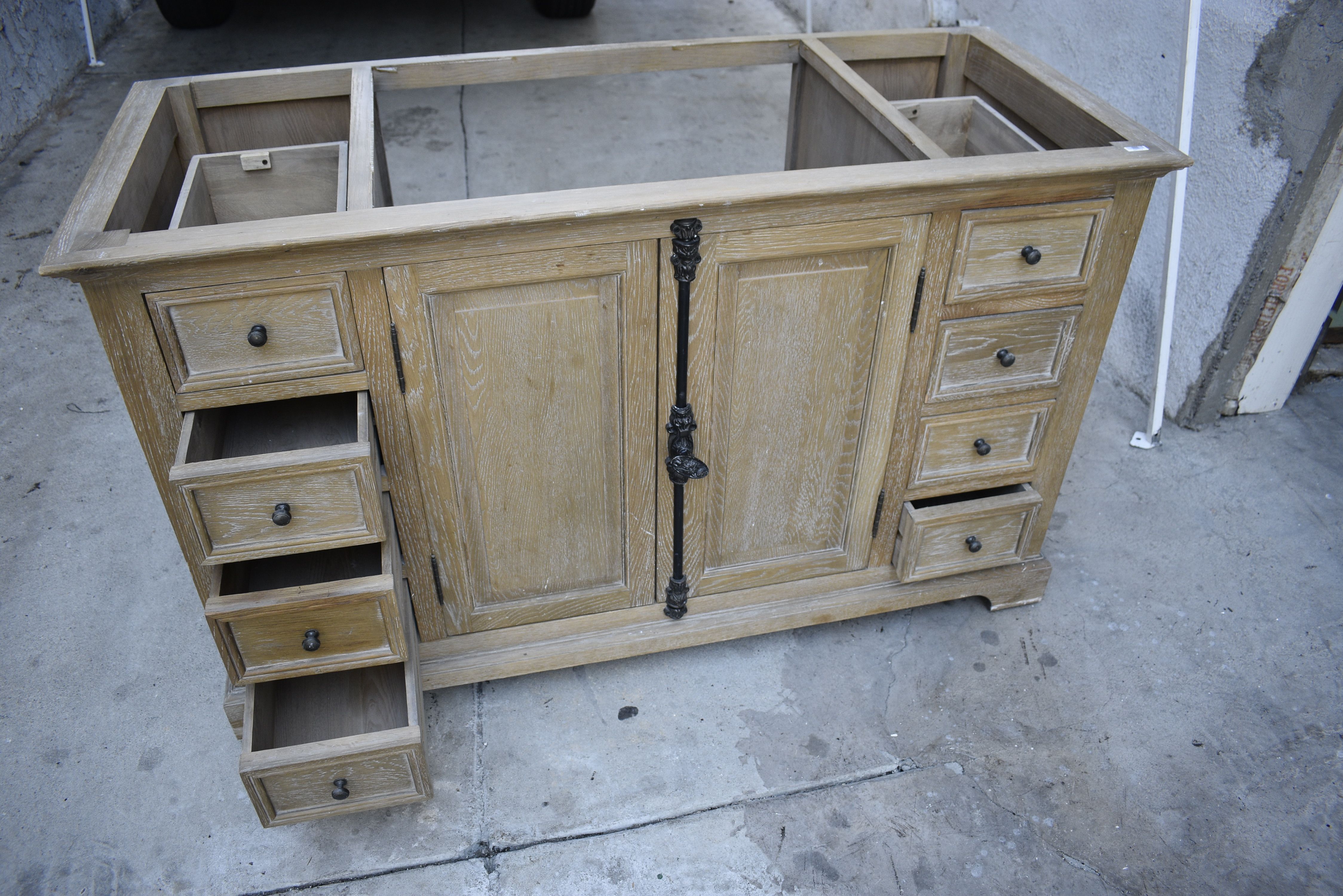 A4777V Bathroom cabinet 54.5 x 23 x 32 Inches