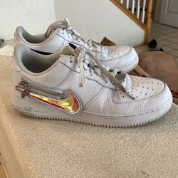 NIKE AIR FORCE 1 ‘07 PREMIUM ZIP SWOOSH- WHITE SIZE 12