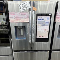 Brand New Samsung 36 in. 30 cu. ft. Mega Capacity Standard Depth 3-Door French Door Refrigerator in Stainless Steel with Family Hub