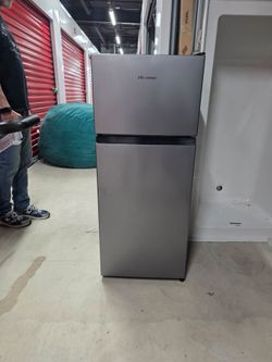Mini fridge