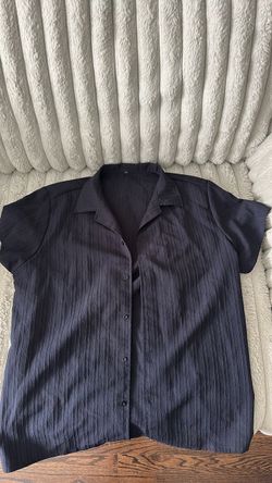 Men Navy Button Up Size Large
