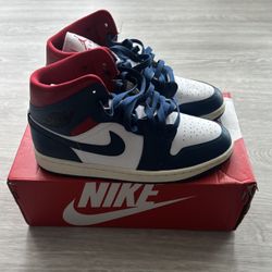 Jordan 1 “French Blue”