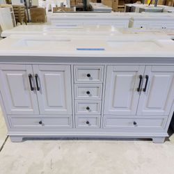 60 in. W x 22 in. D in Gray Single Bath Vanity with Marble Top in White $799 