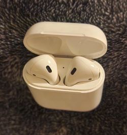 Apple / Beats Headphones