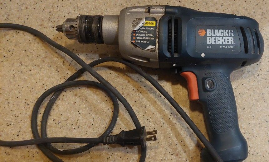 Black & Decker Corded DR500 13mm 1/2" Variable Speed Drill - 5 Amp Motor & Key