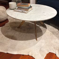 Beautiful Quartz Circular Coffee Or Sitting Room Table. Custom Made Original Sold Price $1199.00