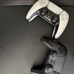 Ps5 DualSense Controller(s) 2 for $100