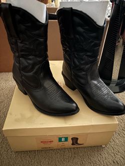 Mossimo Supply Co Women’s Cowboy Boots Size 8