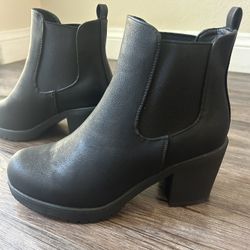 Black Chunky Boot
