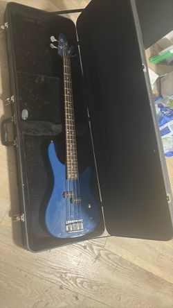 Bass guitar