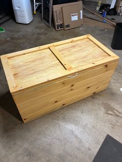 Cedar Wood Storage Chest Trunk