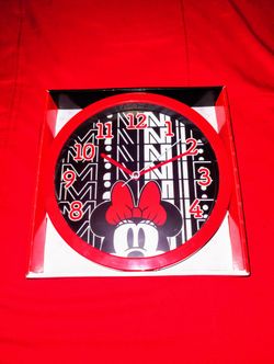 NEW Disney Limited Edition Minnie Mouse Wall Clock 