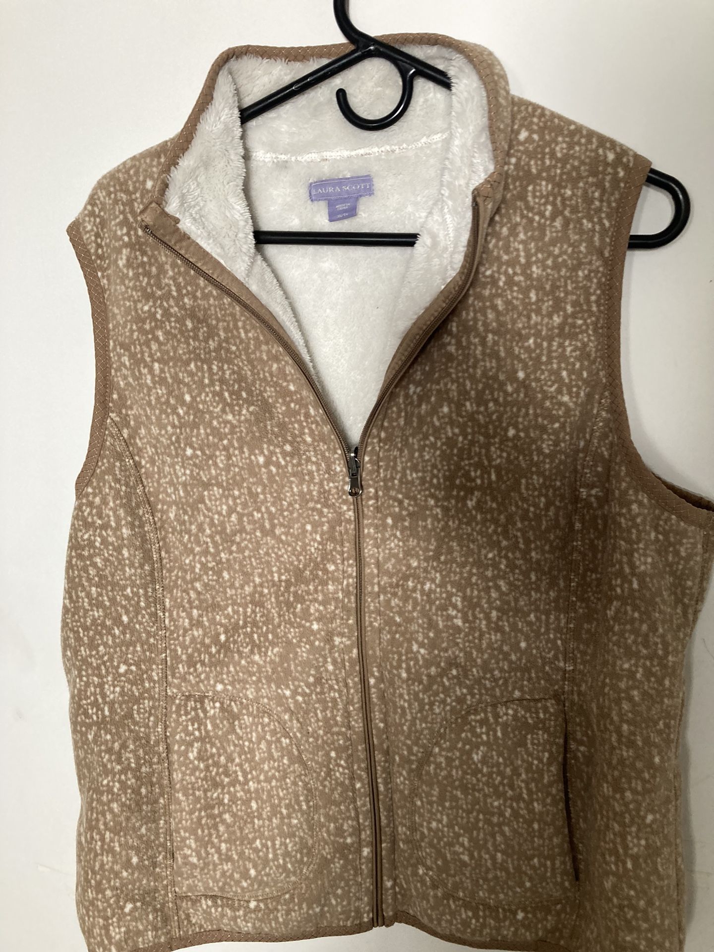 Women Vest Laura Scot Cl