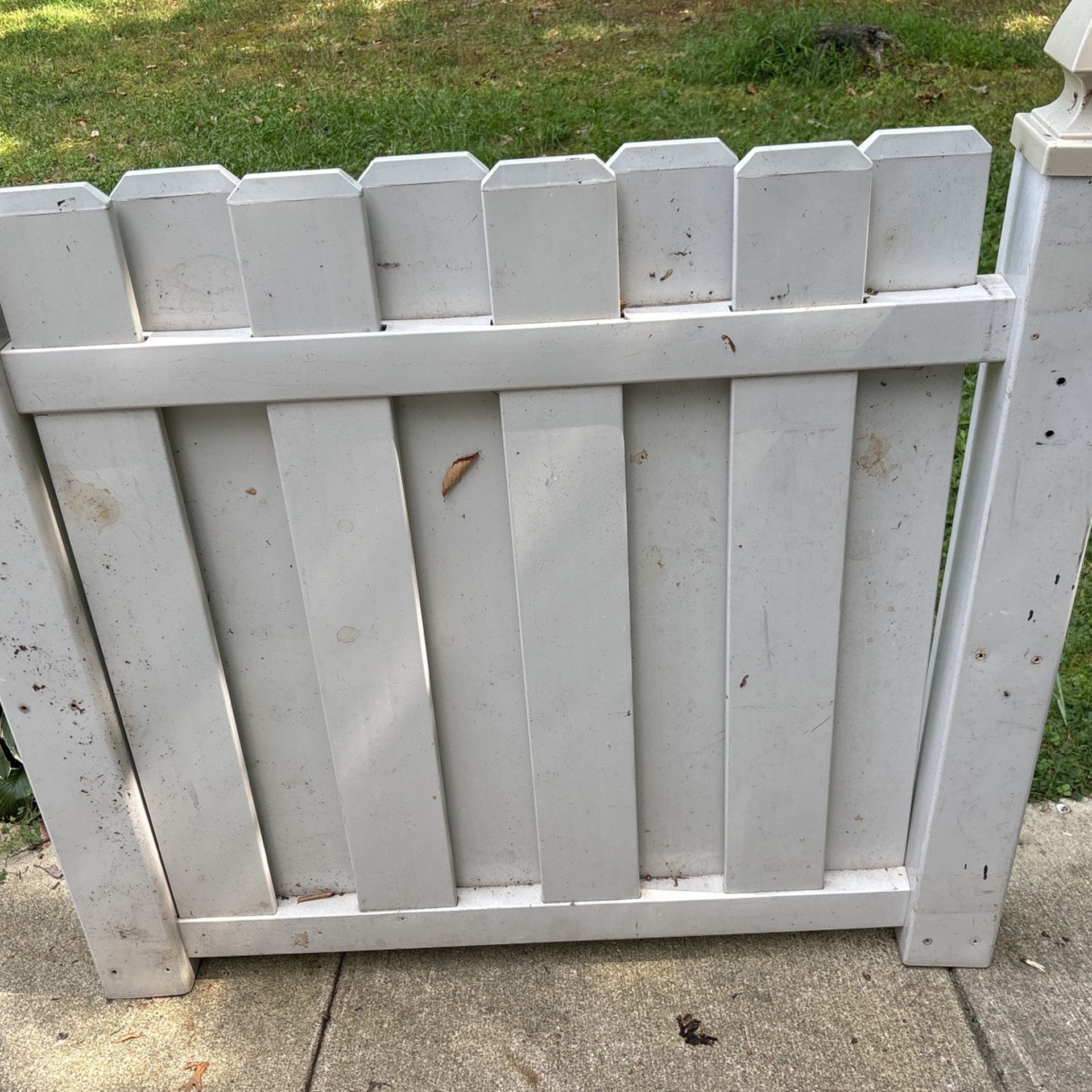 4ft  Vinyl Fences For Sale  (Offer)