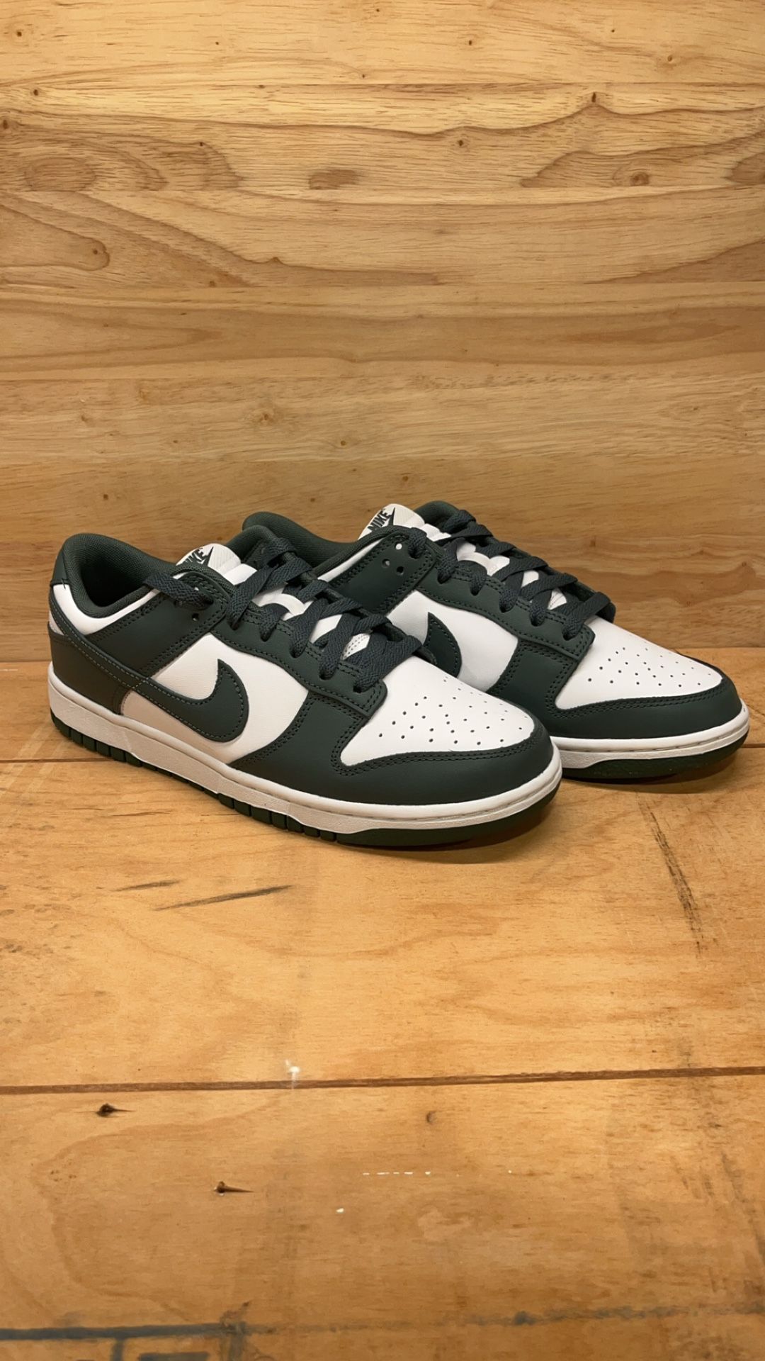 Nike Dunk Low Vintage Green - Size 8.5M