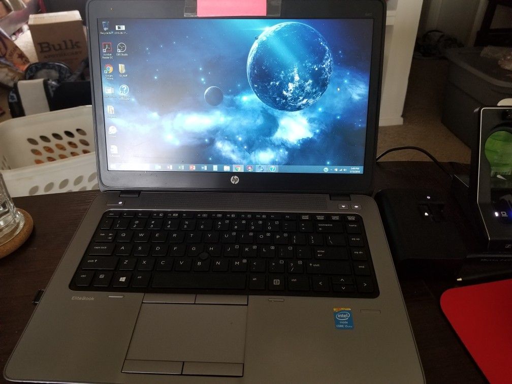 HP 840 Laptop