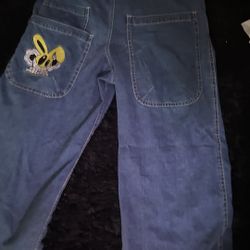 A lab baggy pants
