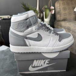 JORDAN 1 “STEALTH GREY”