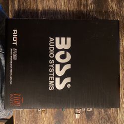 Boss 1100 Watts  MOSFET Mono Block