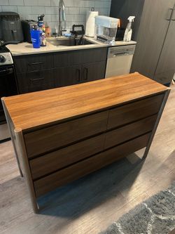 Wood dresser