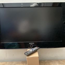 Samsung 32” TV