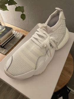 adidas Trae Young 2.0 Basketball Shoes (BRAND NEW)