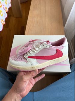 Brand new Travis Scott size 9 Pink