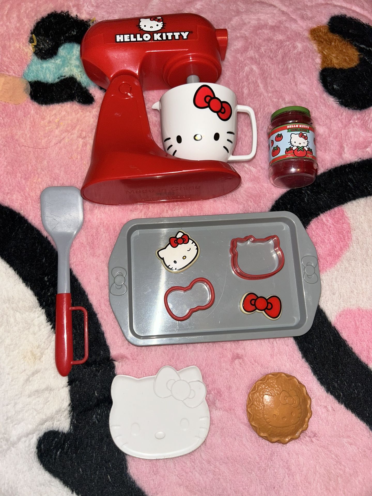 My Life As Hello Kitty Cooking Play Set *incomplete*