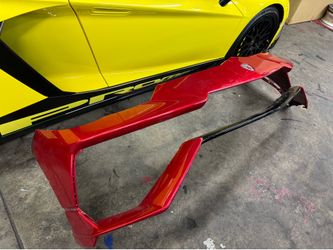 2023 Lamborghini urus Oem front bumper used