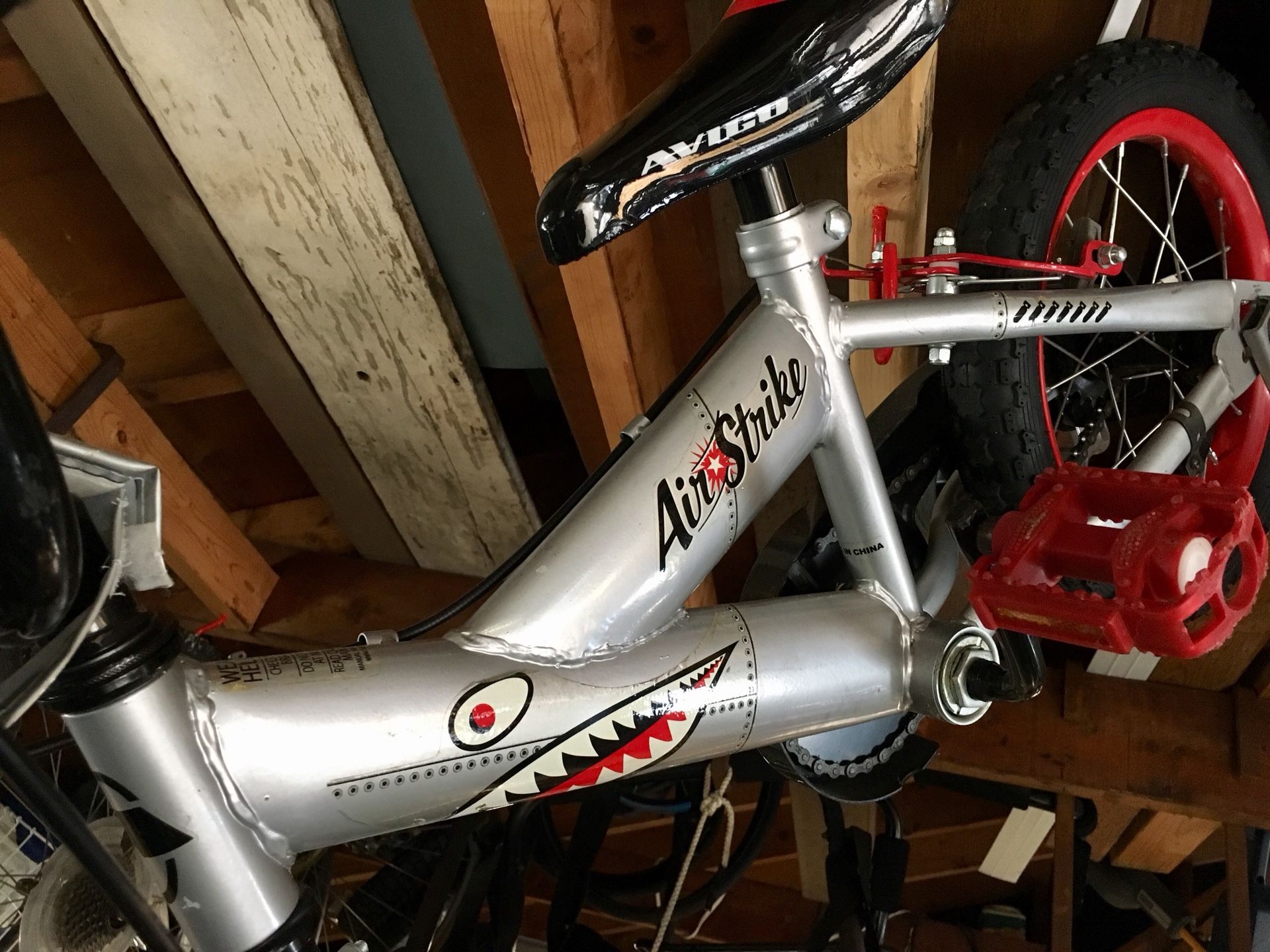 Avigo air strike bike hot sale
