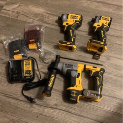 DeWalt  Brushless     	DEWALT ATOMIC 20-Volt Max Cordless Ultra-Compact 5/8 in.      Hammer Drill