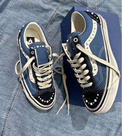 Vans Old Skool bedazzled Size 9-10-11 available