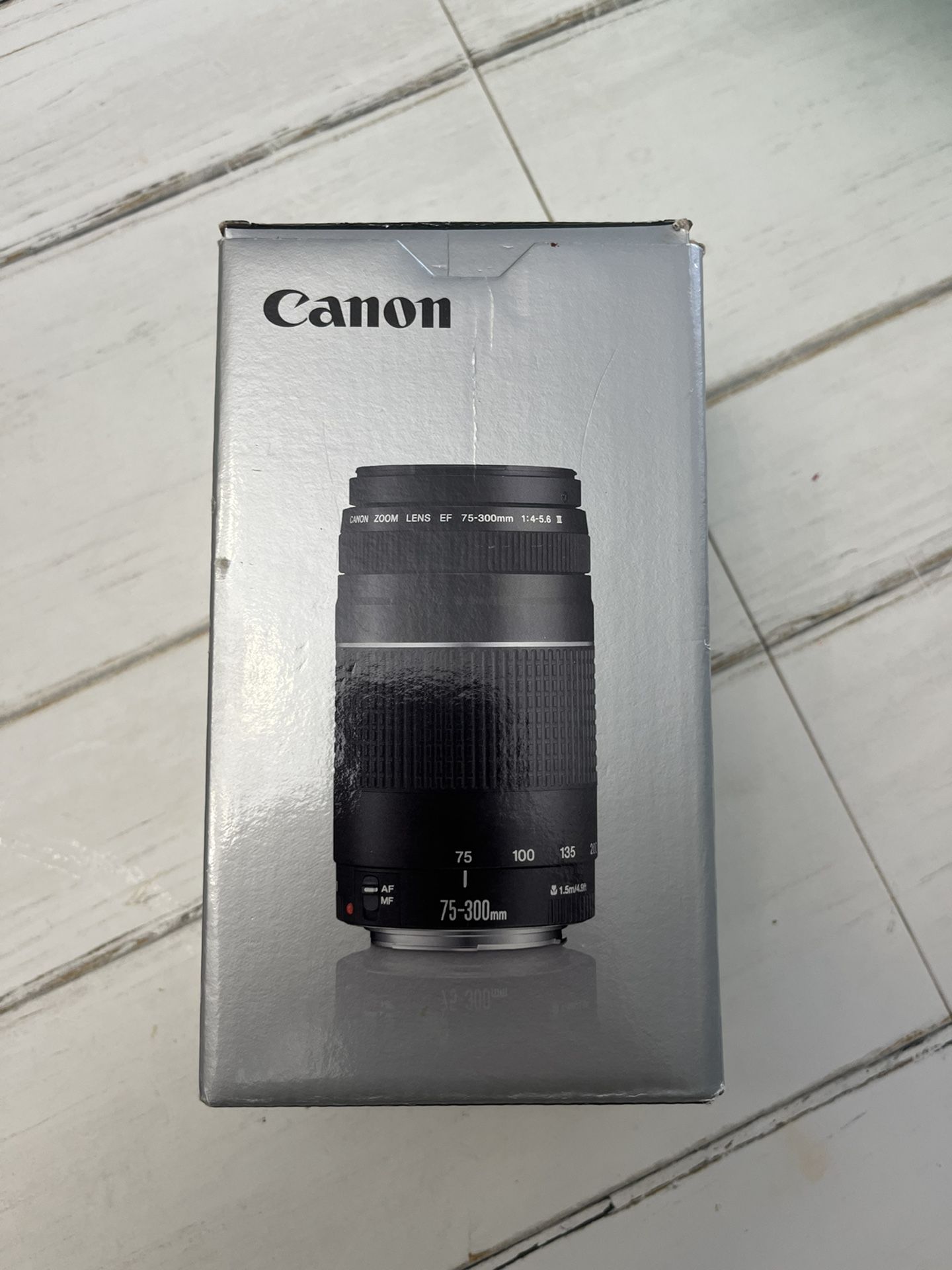 Canon camera Lens (EF 75-300mm f/4-5.6 III)