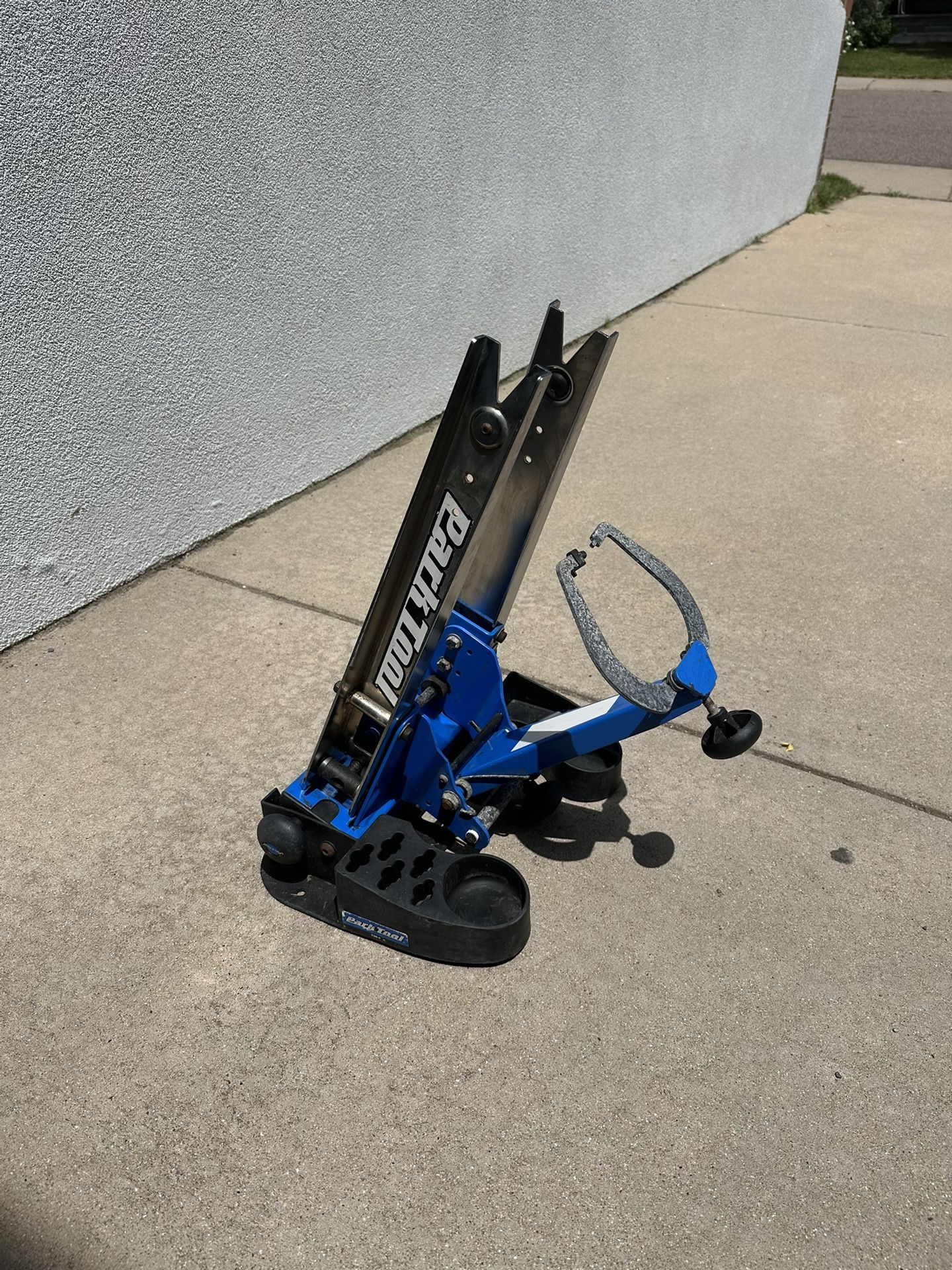 Park Tool Truing Stand
