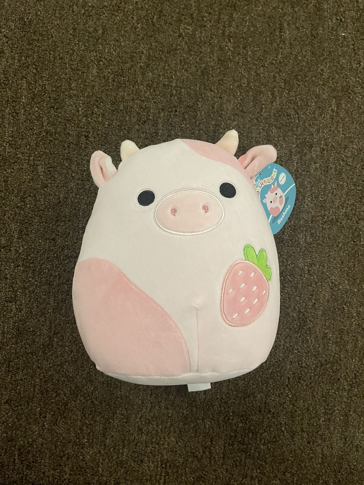 NWT SQUISHMALLOW RESHMA Pink STRAWBERRY COW 8 IN Kellytoy HOT TOPIC Exclusive