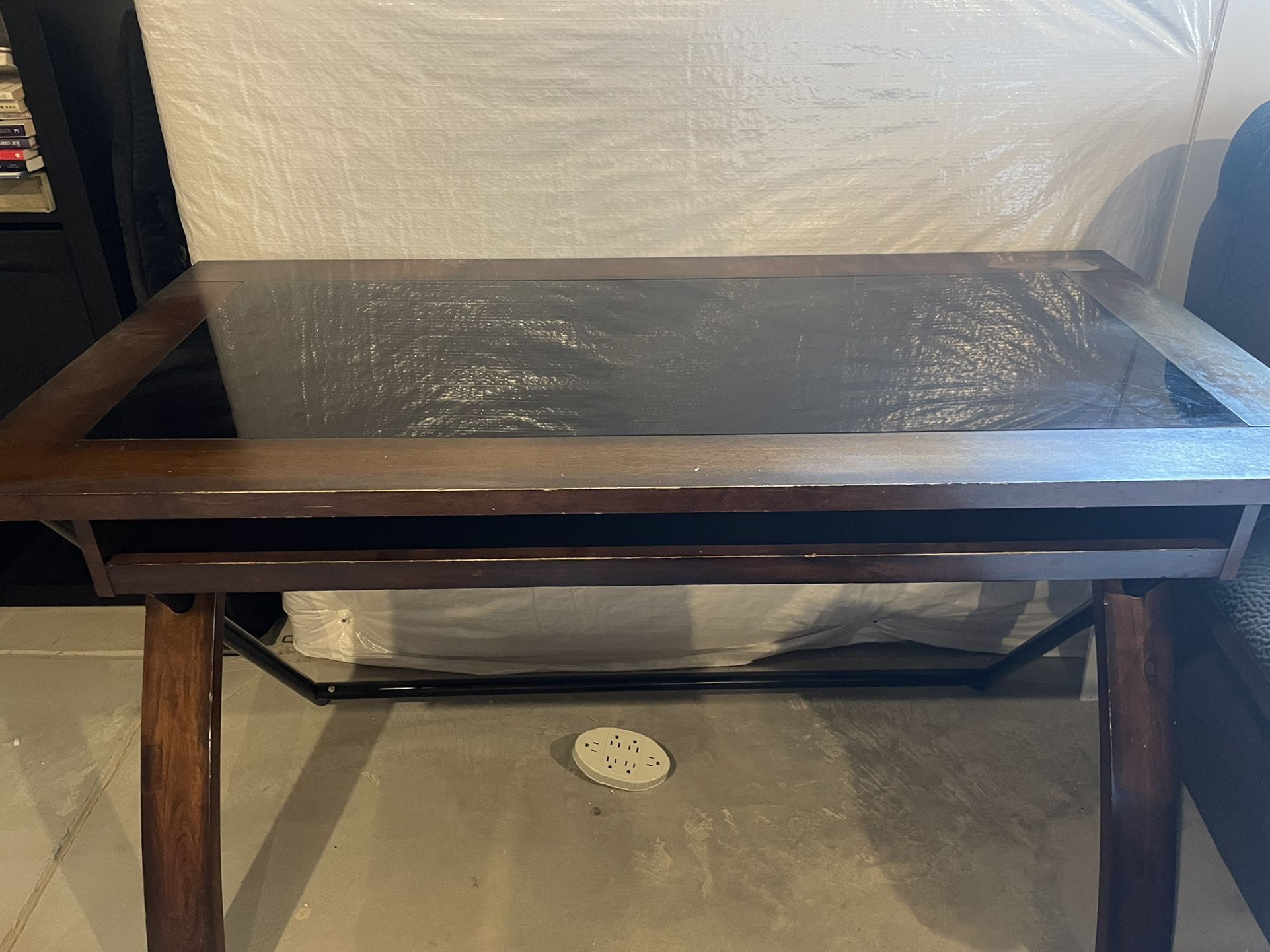 Desk With Pull Out Keyboard Tray