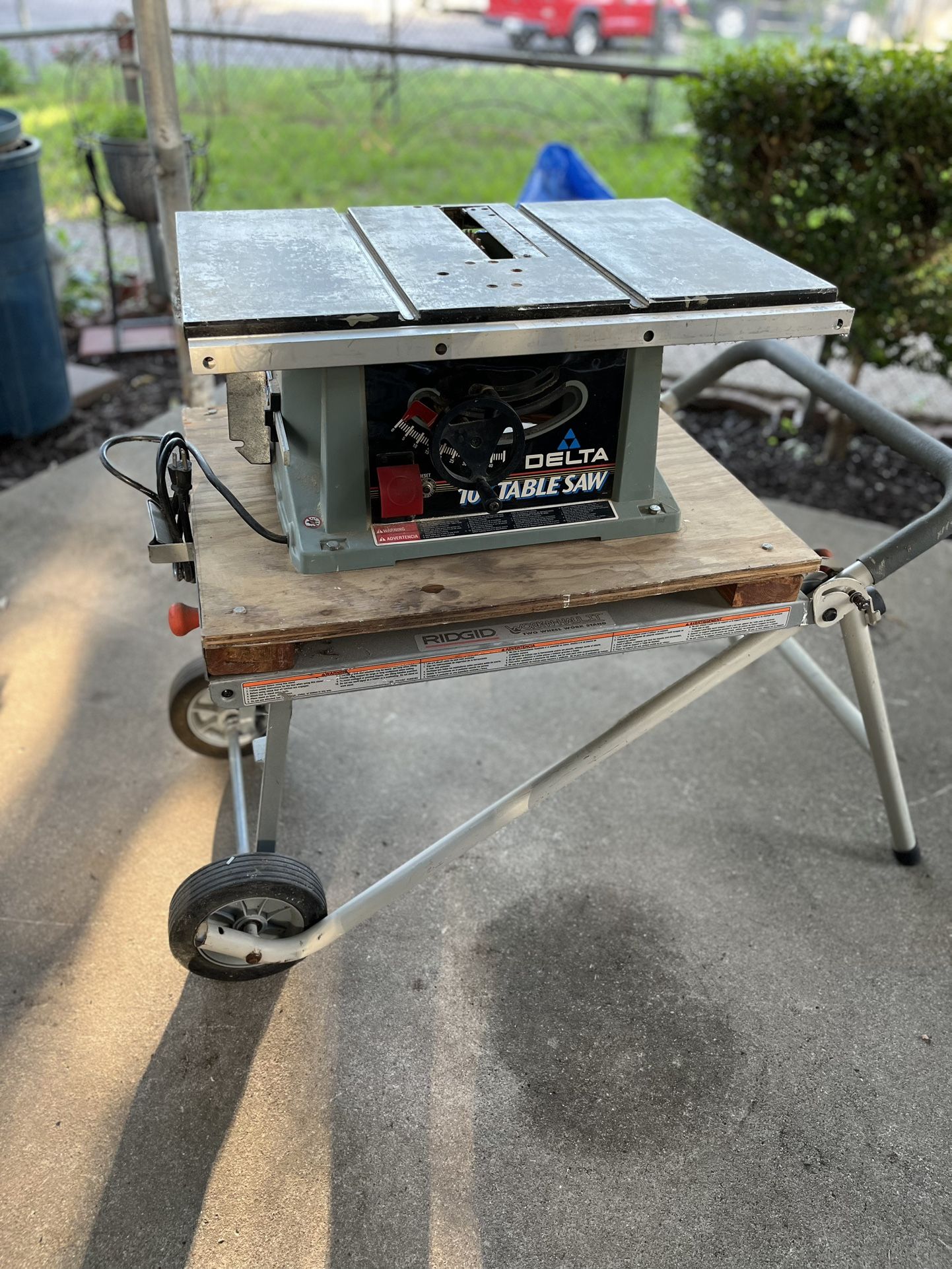 Delta 10” Table Saw