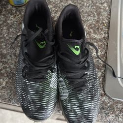 Puma indoor shoes like new