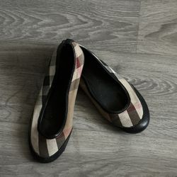 BURBERRY AUTHENTIC FOR GIRLS SIZE 33  $80