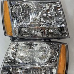 Headlights Chrome 2007 to 2013 Tahoe/suburban/Avalanche 