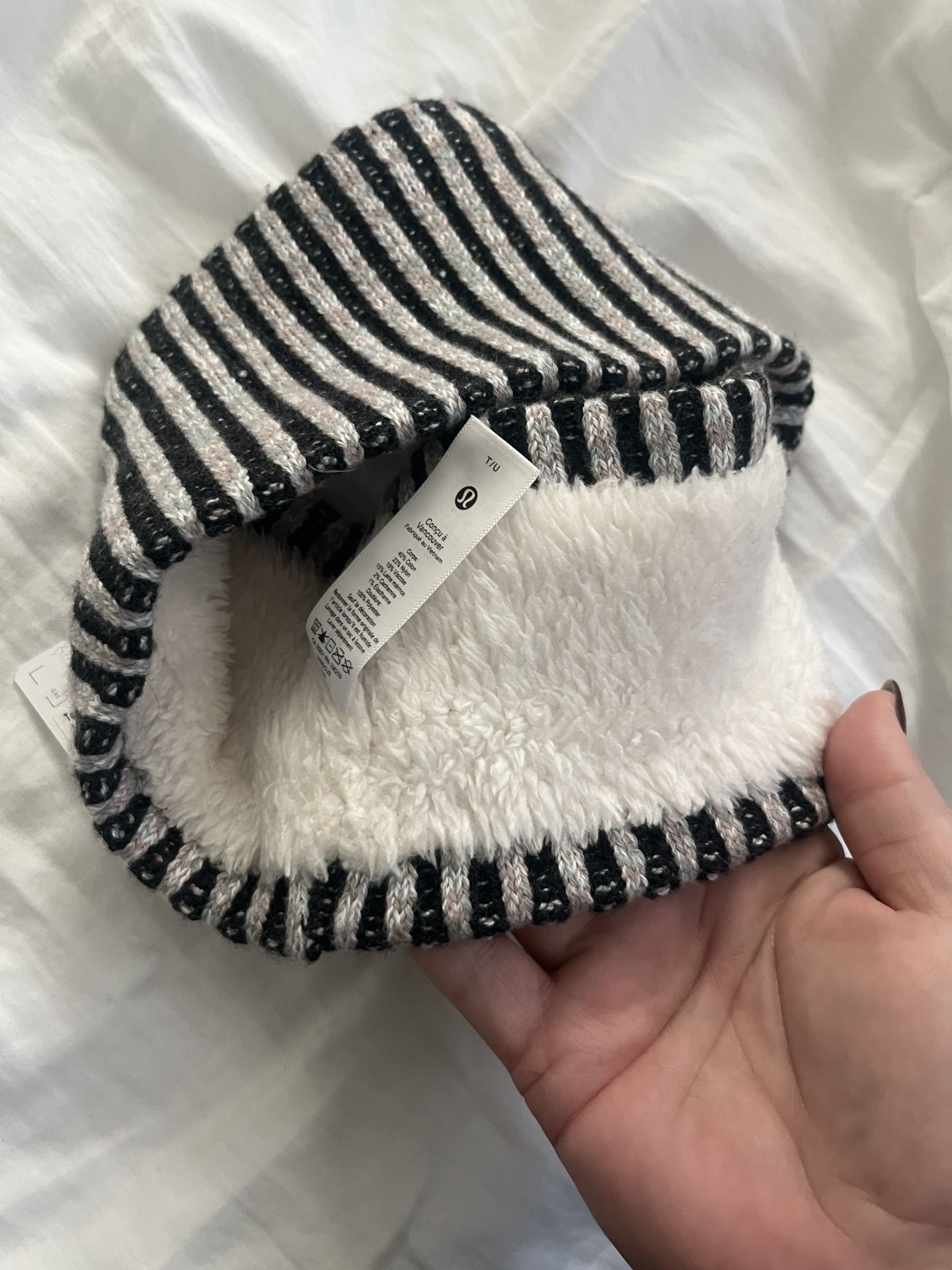 Lululemon Fleece Ear Warmer NWT