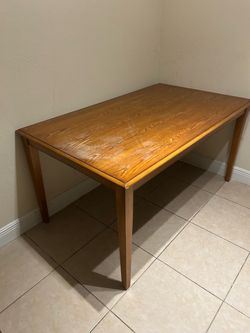 Dining room table