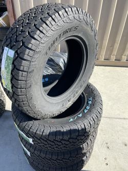 BRAND NEW SET OF ALL TERRAIN TIRES 265/70/17 265/70/17